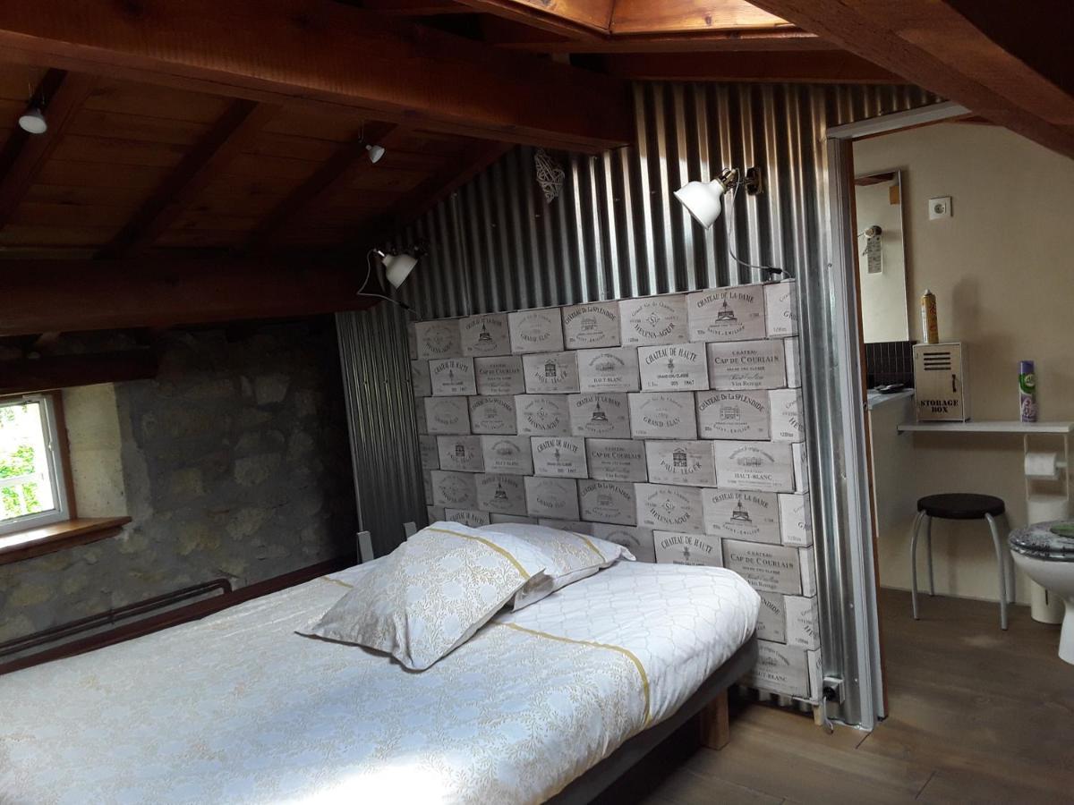 La Girondine Bed & Breakfast Galgon Bagian luar foto