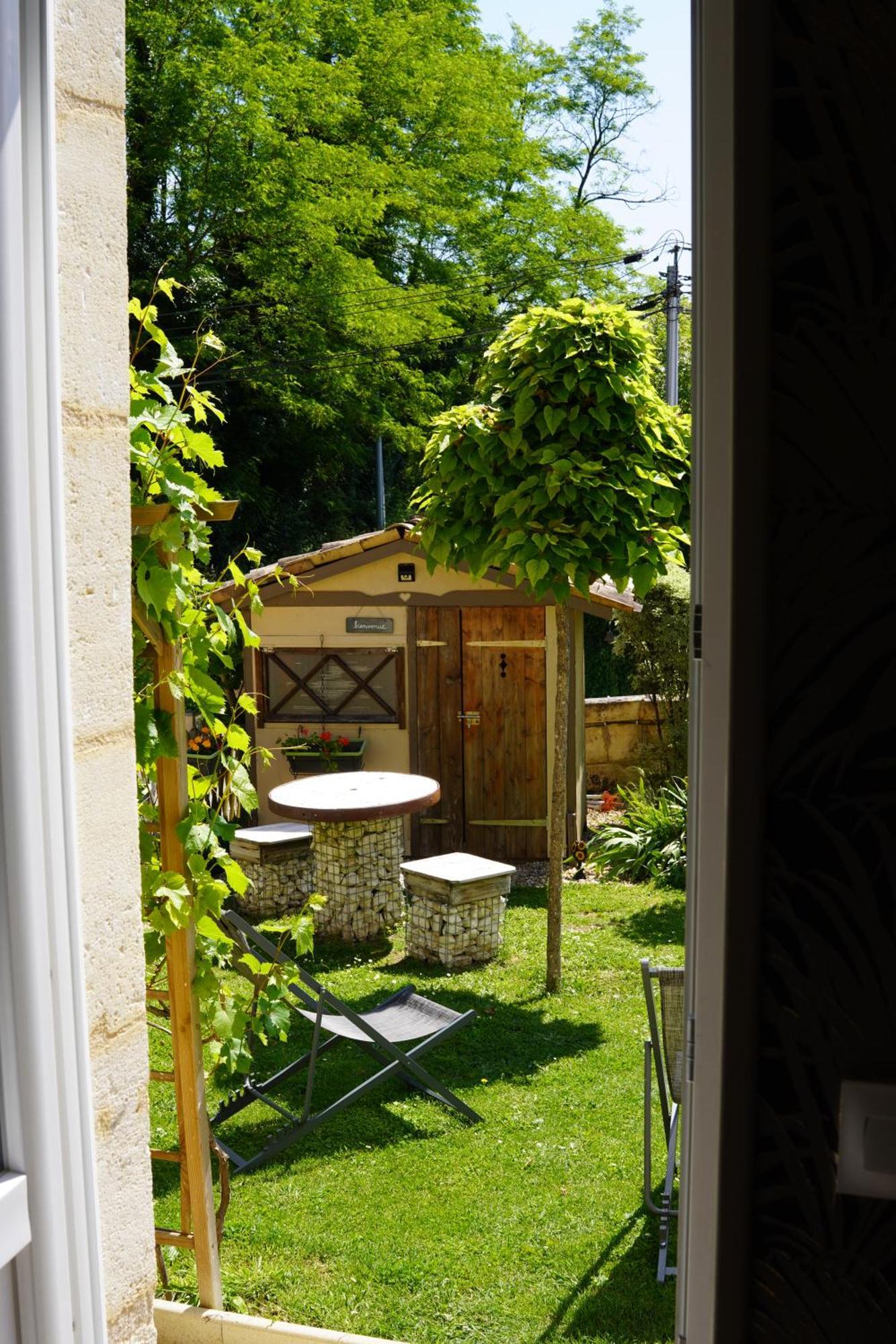 La Girondine Bed & Breakfast Galgon Bagian luar foto